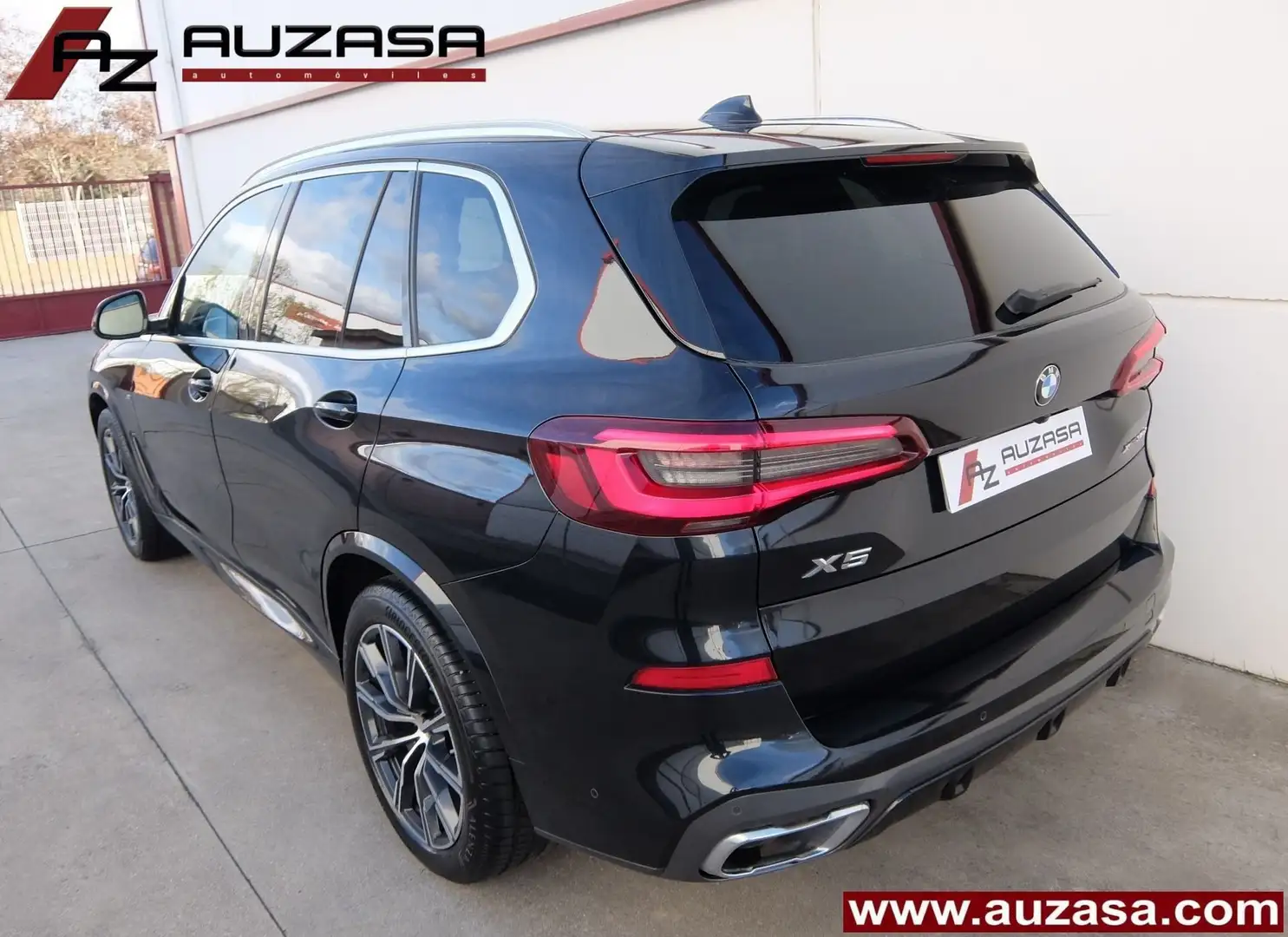 BMW X5 xDrive 30dA Schwarz - 2