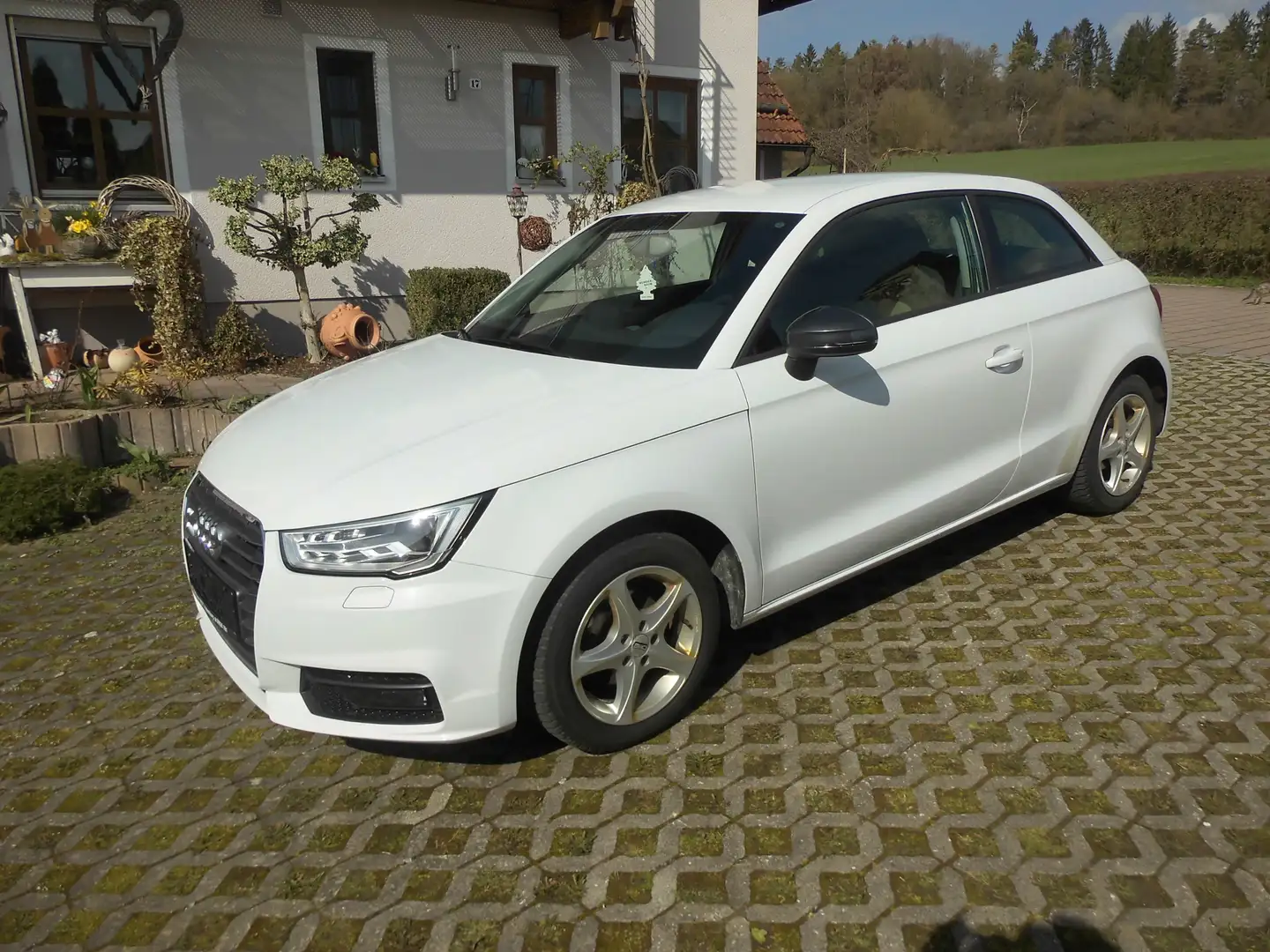Audi A1 1.4 TDI (ultra) design Weiß - 1