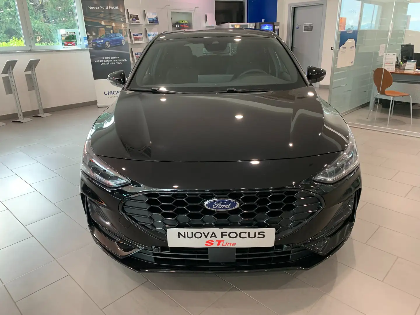 Ford Focus 1.0 BENZ/ELETTRICA ST-Line 125cv "PRONTA CONSEGNA Nero - 2