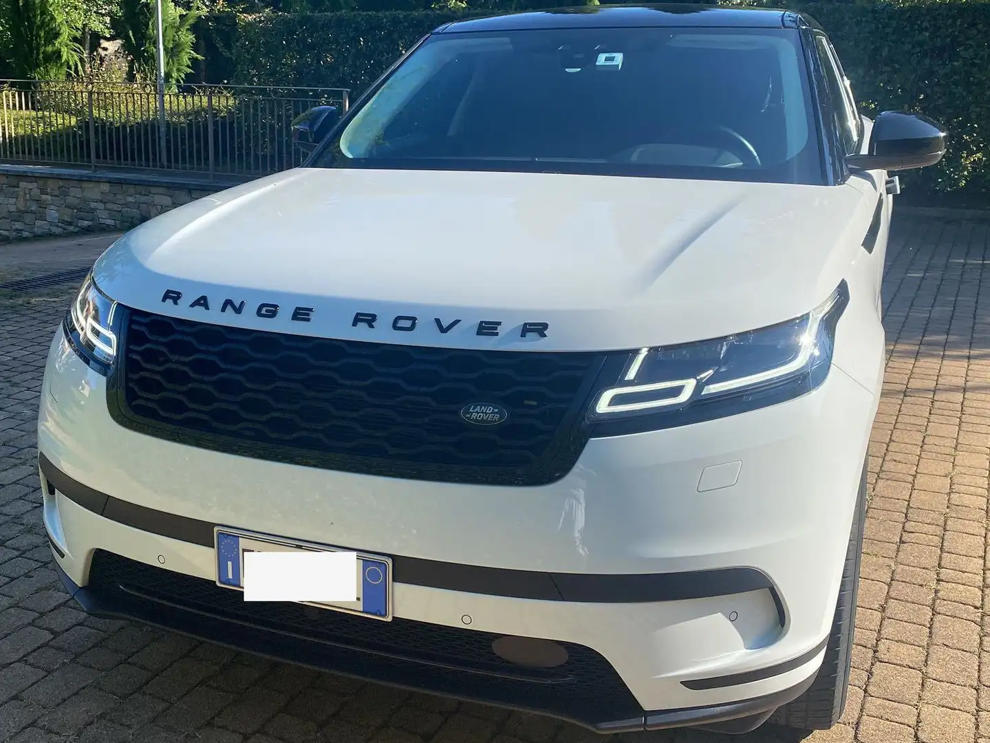 Land Rover Range Rover Velar Range Rover Velar 2017 2.0d i4 180cv auto my19 Bianco - 1