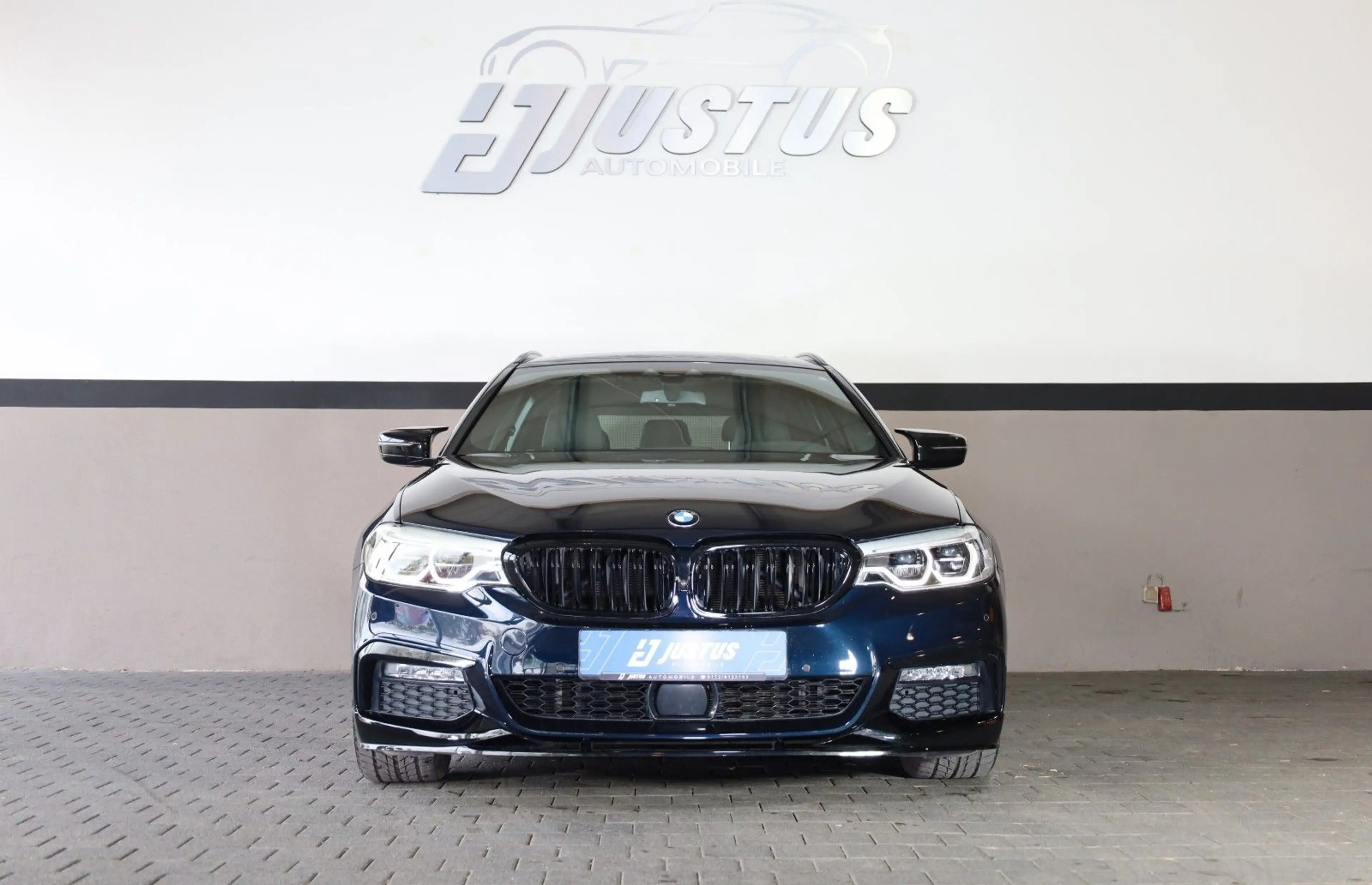 BMW 540 i xDrive Touring/DE/360*/HUD/HK/PANO/ACC/R18 — photo 2
