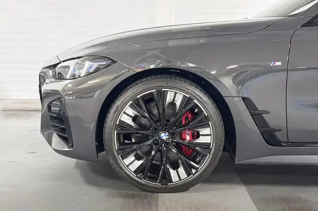BMW 4 Series view 4