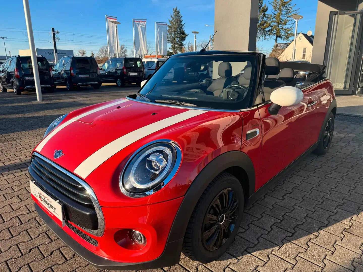 MINI Cooper Cabrio *Kundenauftrag Rot - 1