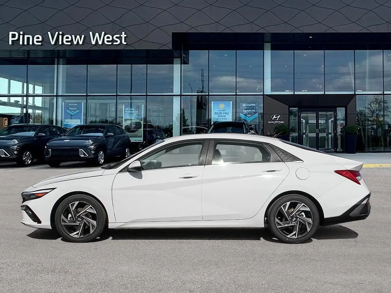 Hyundai ELANTRA photo Hyundai ELANTRA