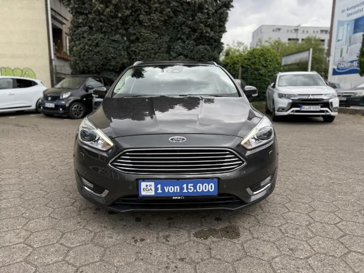 Ford Focus Turnier 1.5 TDCI GJR. AT. Gris - 2
