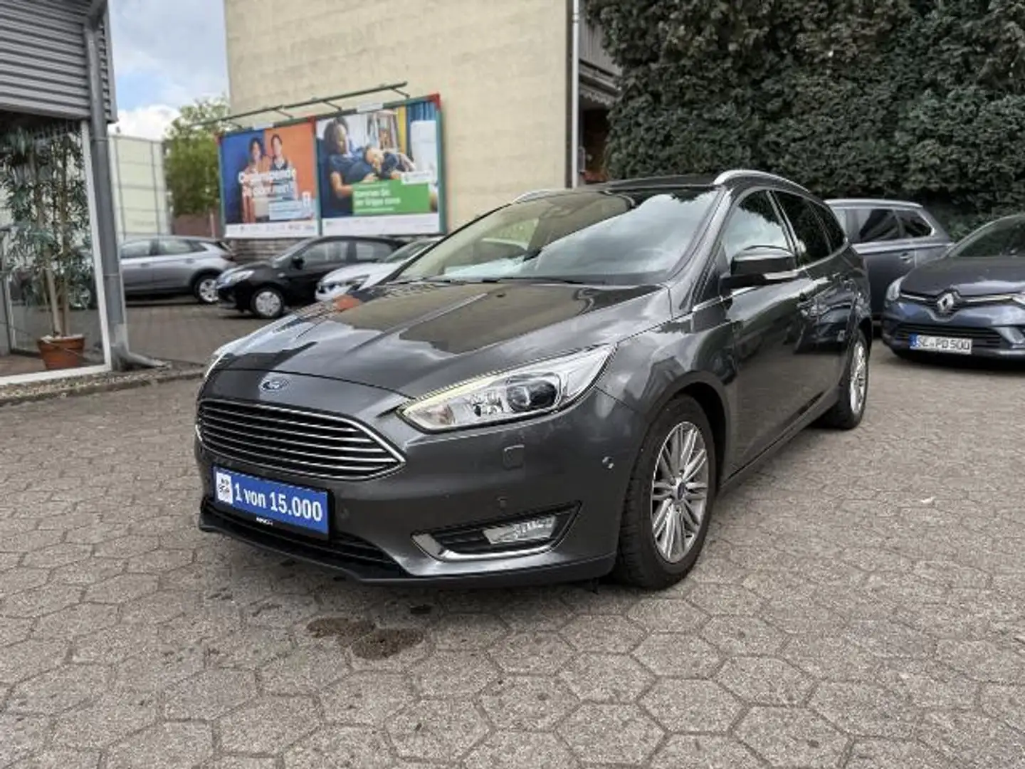 Ford Focus Turnier 1.5 TDCI GJR. AT. Gris - 1