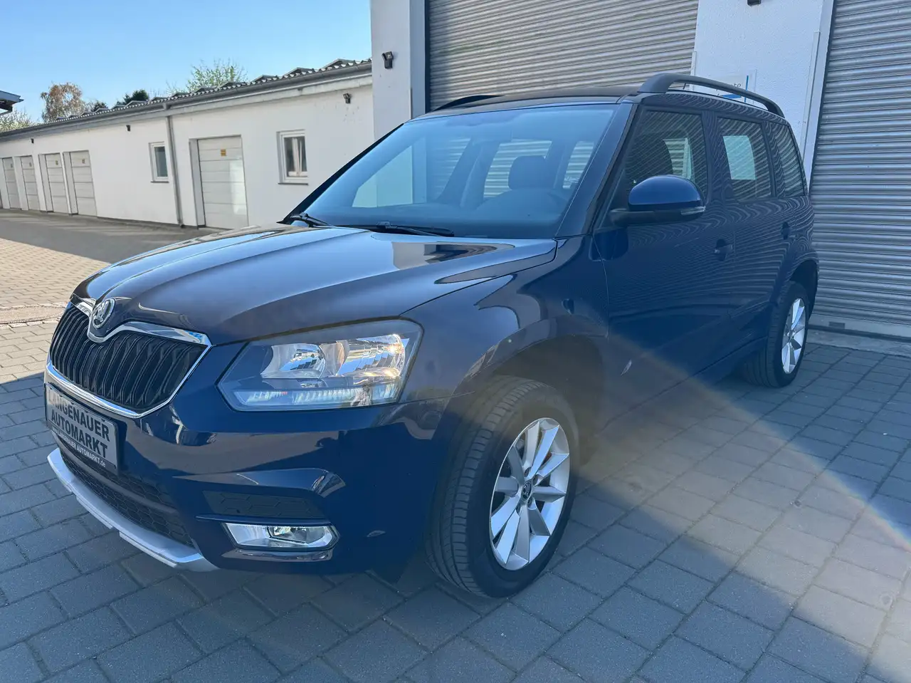Skoda Yeti 1.6 TDI 105 ch Ambition • 1ère Main - Boîte auto DSG - Attelage • Clim bizone • Sièges chauffants
