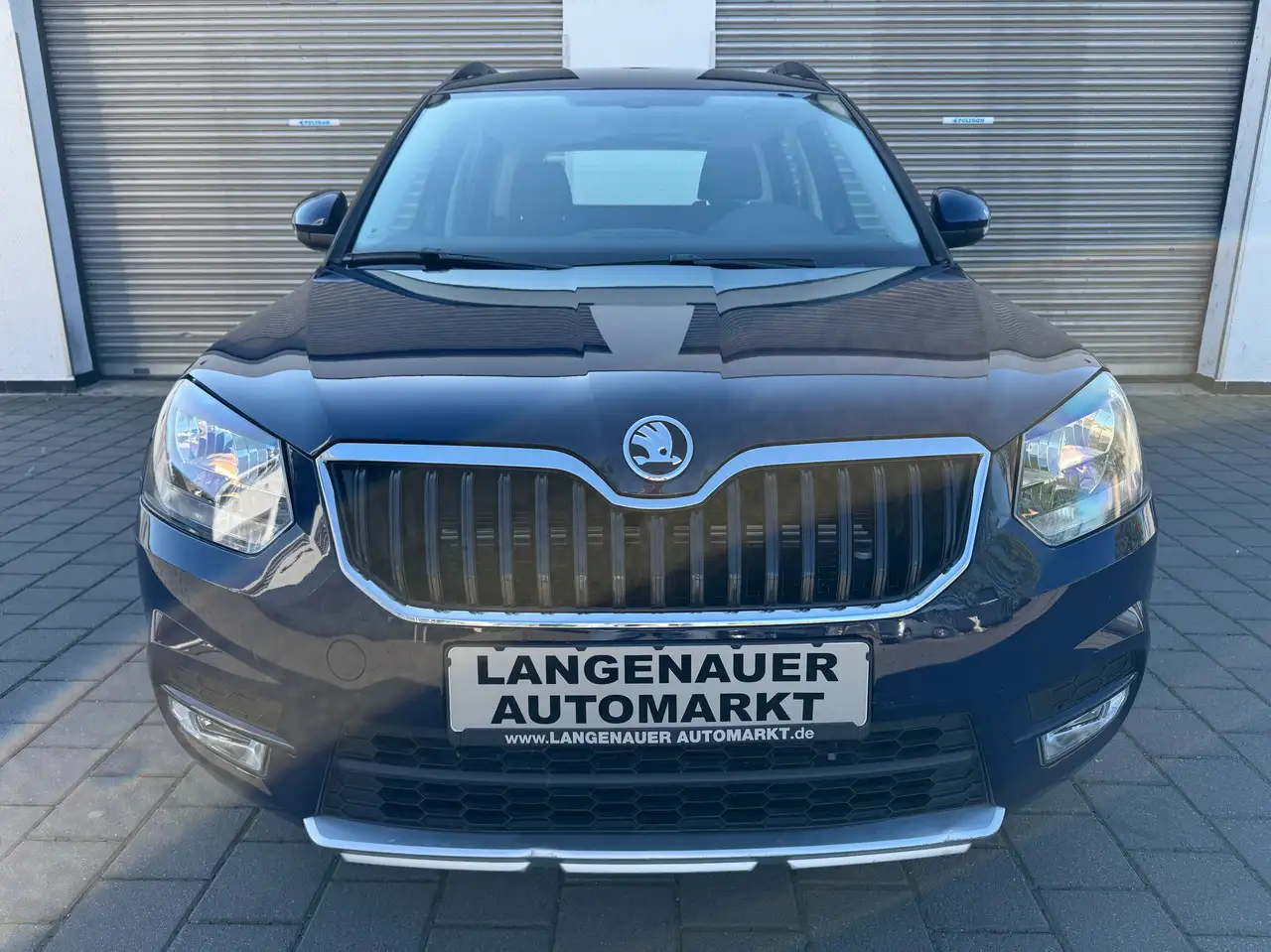 Skoda Yeti 1.6 TDI 105 ch Ambition • 1ère Main - Boîte auto DSG - Attelage • Clim bizone • Sièges chauffants