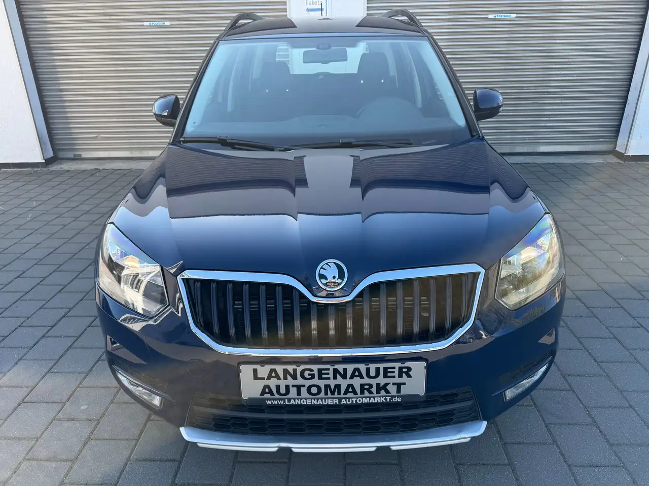 Skoda Yeti 1.6 TDI 105 ch Ambition • 1ère Main - Boîte auto DSG - Attelage • Clim bizone • Sièges chauffants