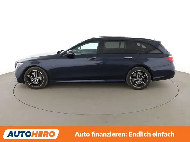 Mercedes-Benz E-Class view 3