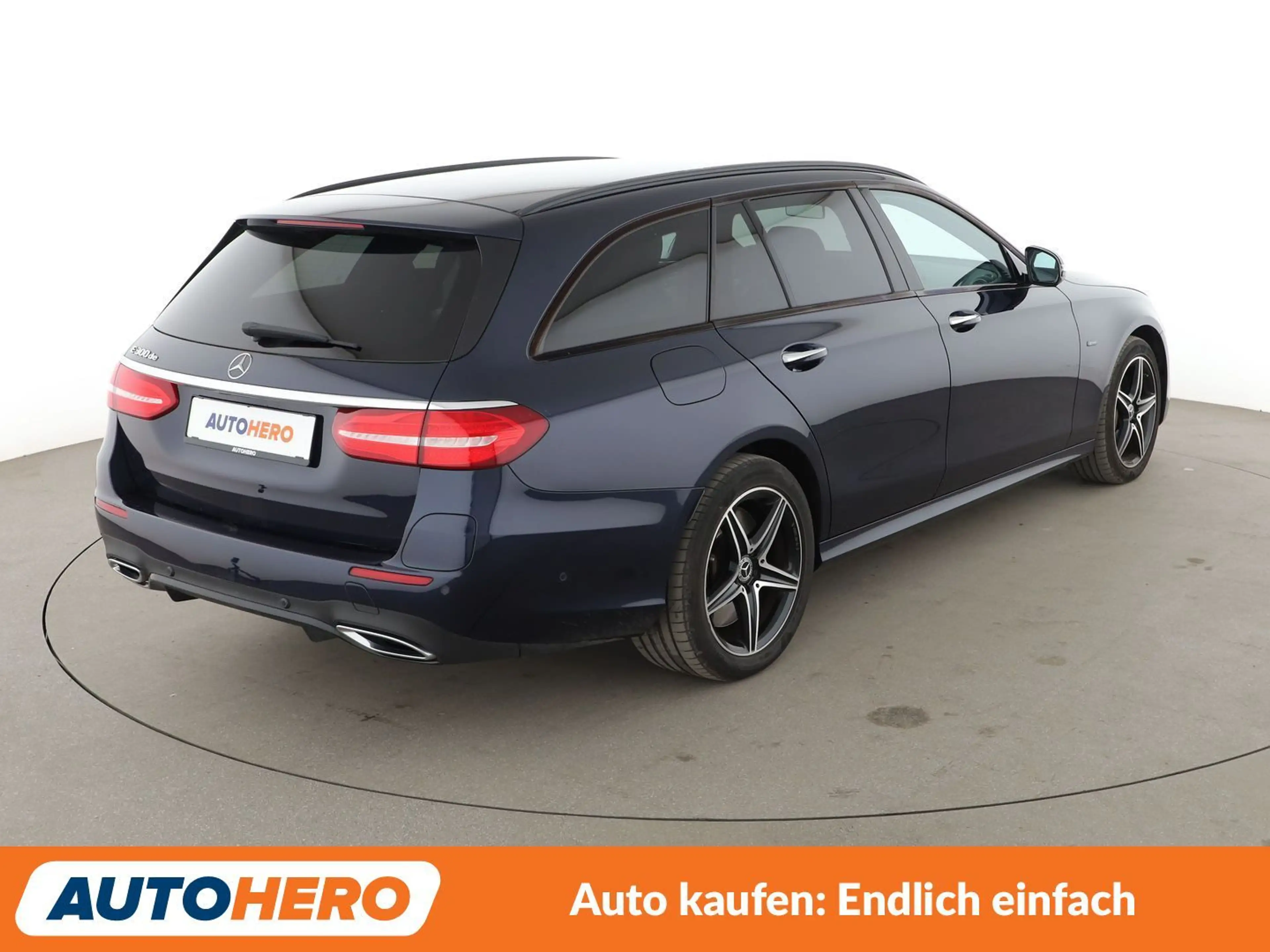 Mercedes-Benz E 300 de T AMG Line Aut.*NAVI*360*TEMPO*SHZ* — photo 6