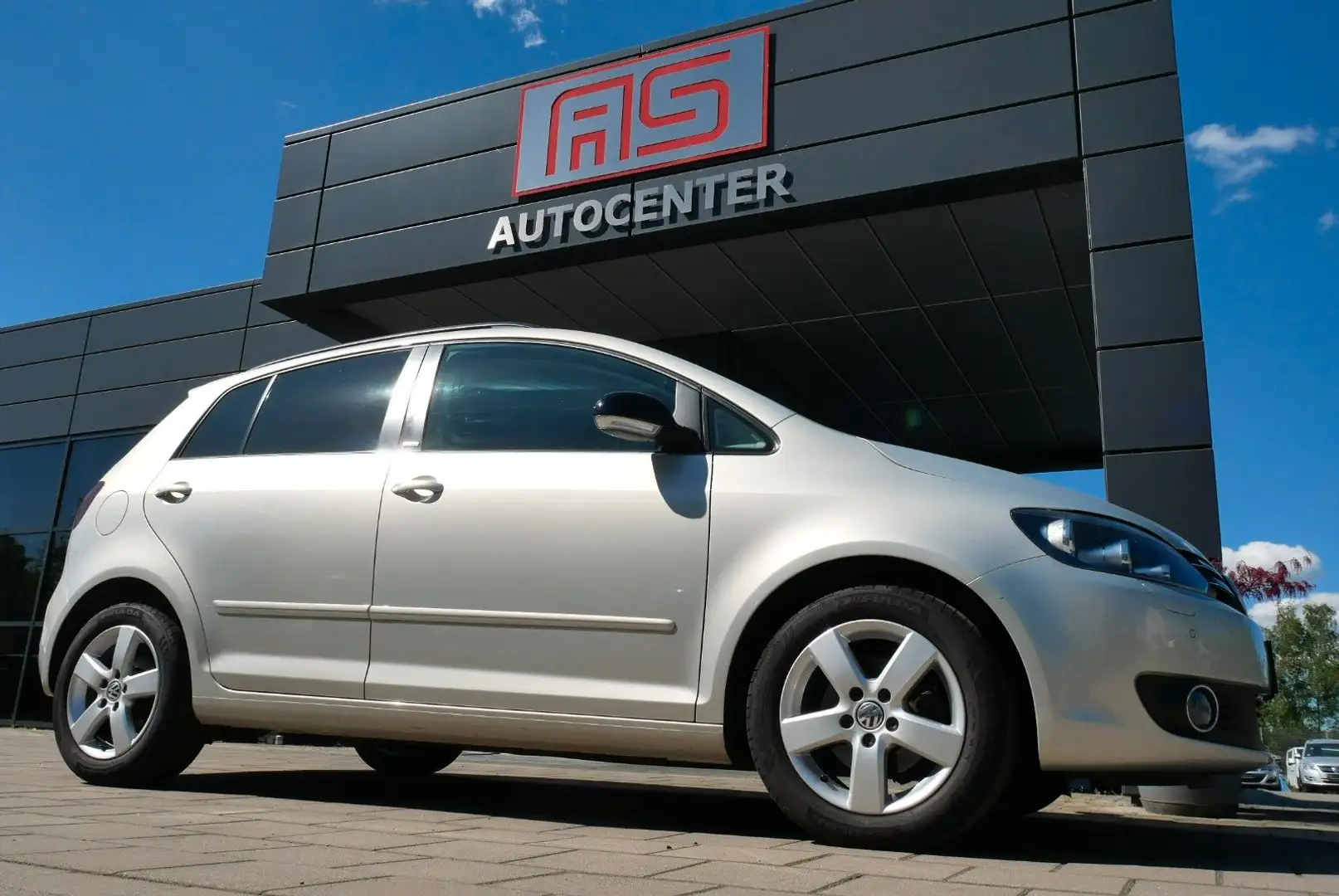 Volkswagen Golf Plus VI Style AHK PDC Winterräder Gold - 1