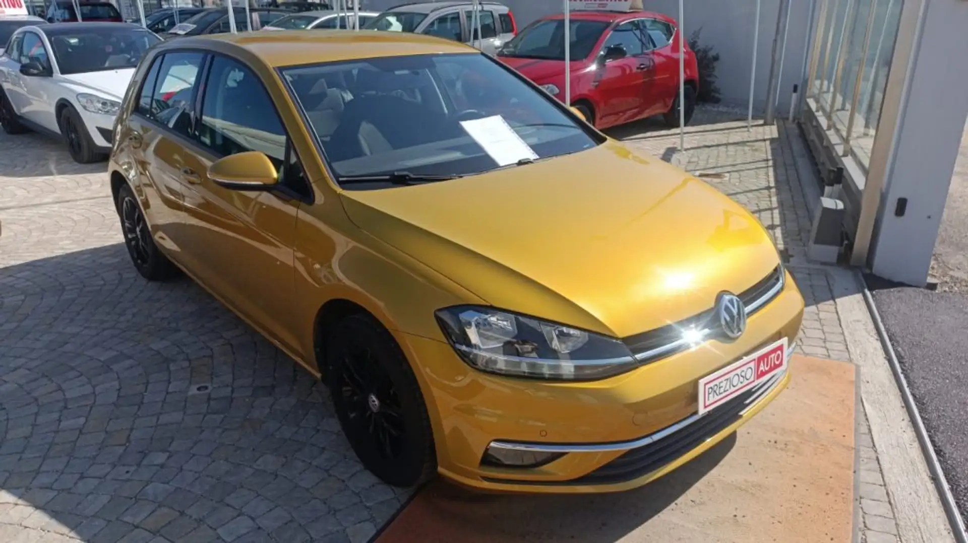 Volkswagen Golf 1.6 TDI 115CV DSG 5p. Business BlueMotion Technolo Amarillo - 1