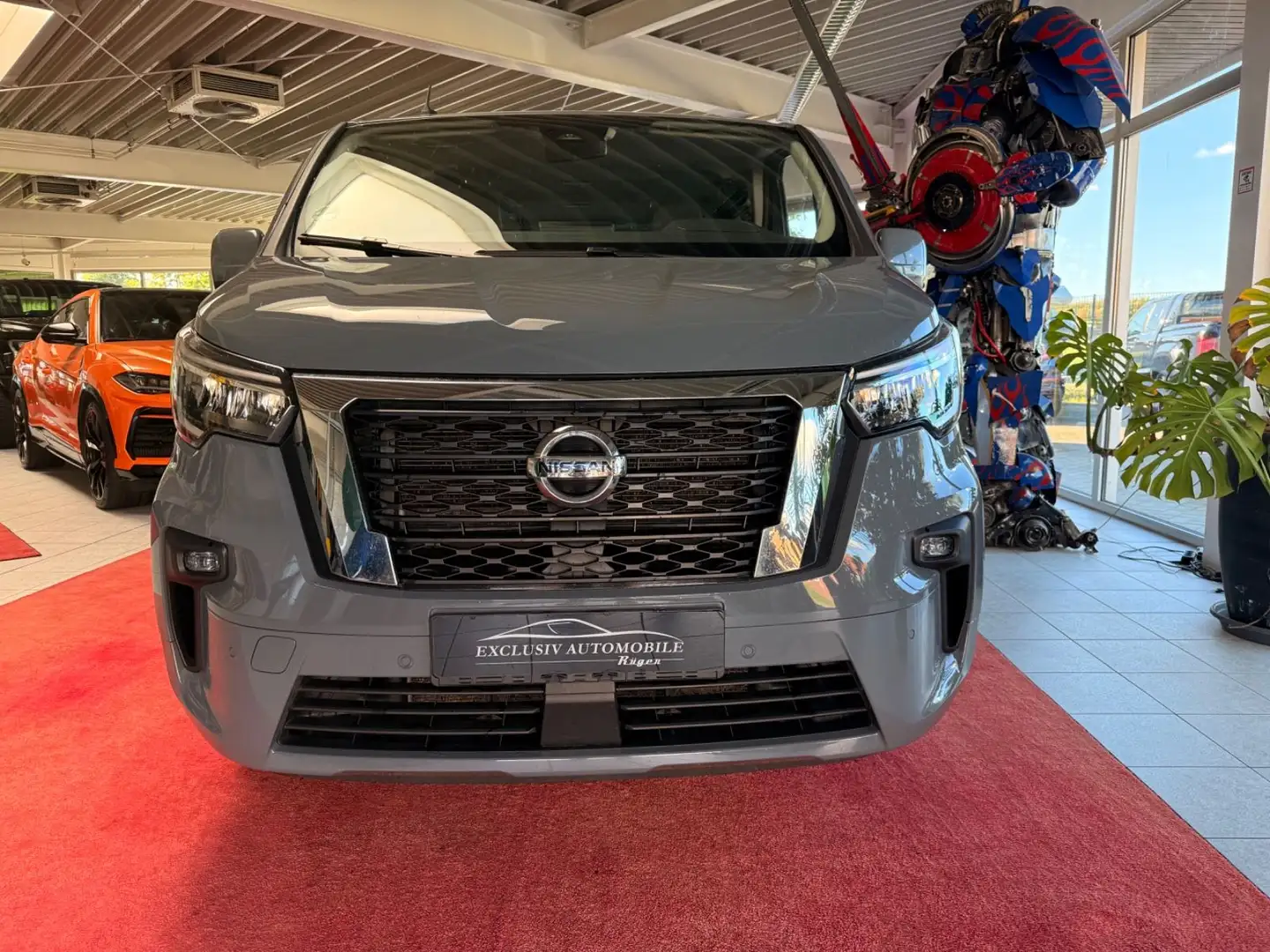 Nissan NV300 Kombi L1H1 2,8t TEKNA Design Paket Grau - 2