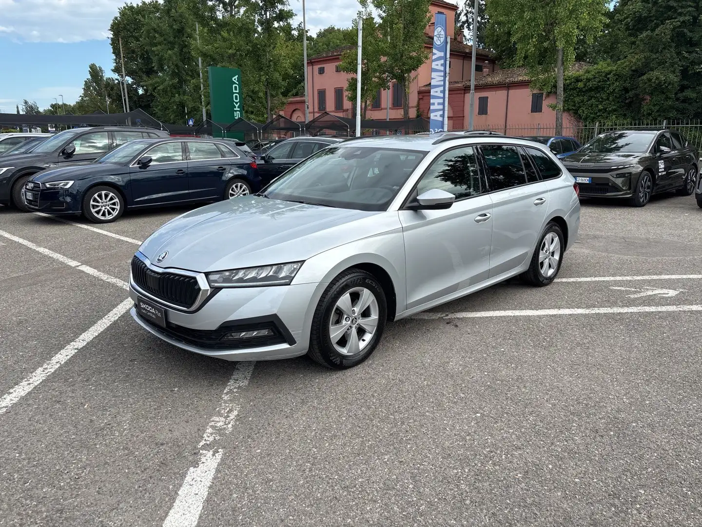 Skoda Octavia 1.5 G-TEC DSG Wagon Executive Argento - 1