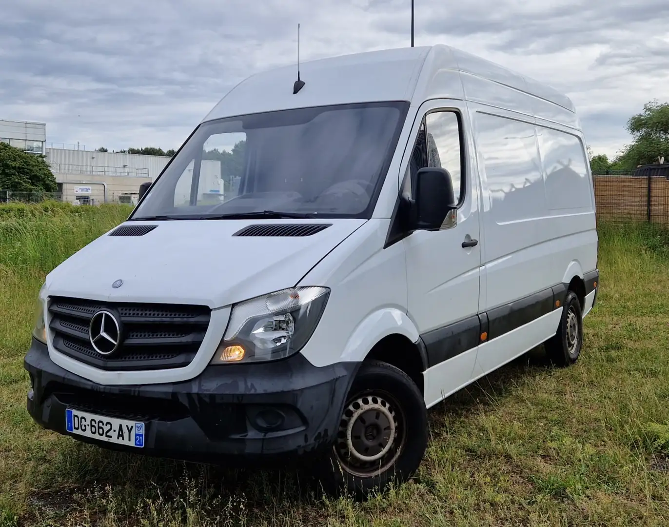 Mercedes-Benz Sprinter 213 Cdi 2.2 D Fourgon moyen tôlé 3.0T 129cv Blanc - 1
