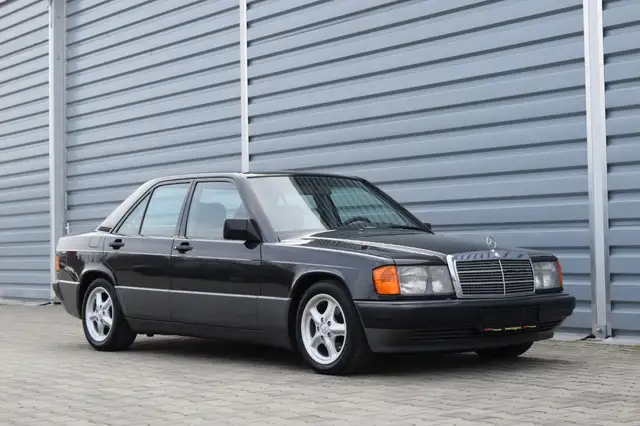 Mercedes-Benz 190 E Automatik * Velours/Klima/TOP-Zustand/Becker