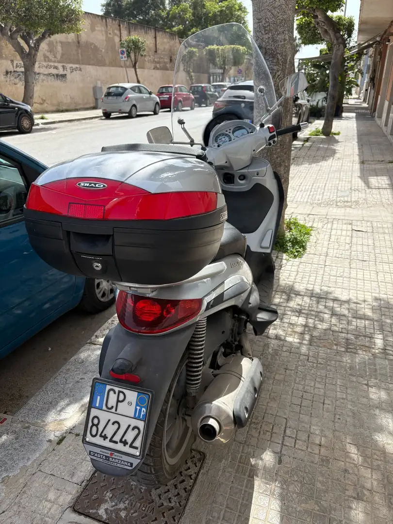 Piaggio Beverly 500 - 2