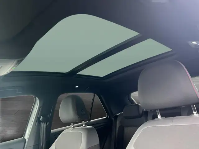 Volkswagen T-Roc view 22