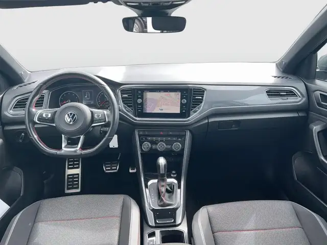 Volkswagen T-Roc view 11