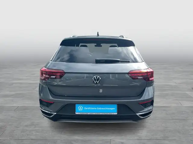 Volkswagen T-Roc view 4