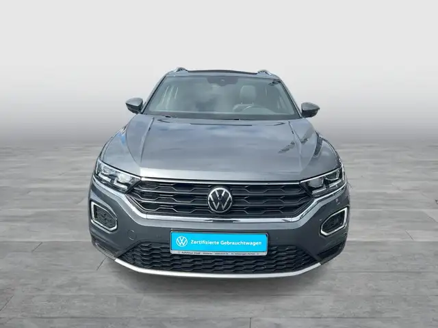 Volkswagen T-Roc view 8