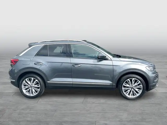 Volkswagen T-Roc view 6