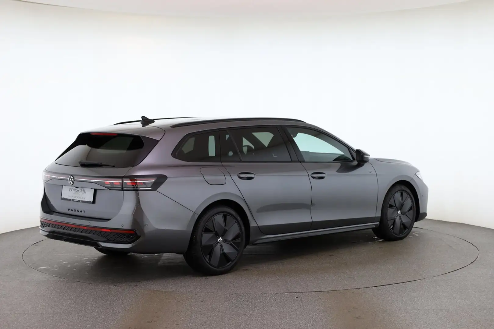 Volkswagen Passat Variant Sport eTSI DSG Grau - 2