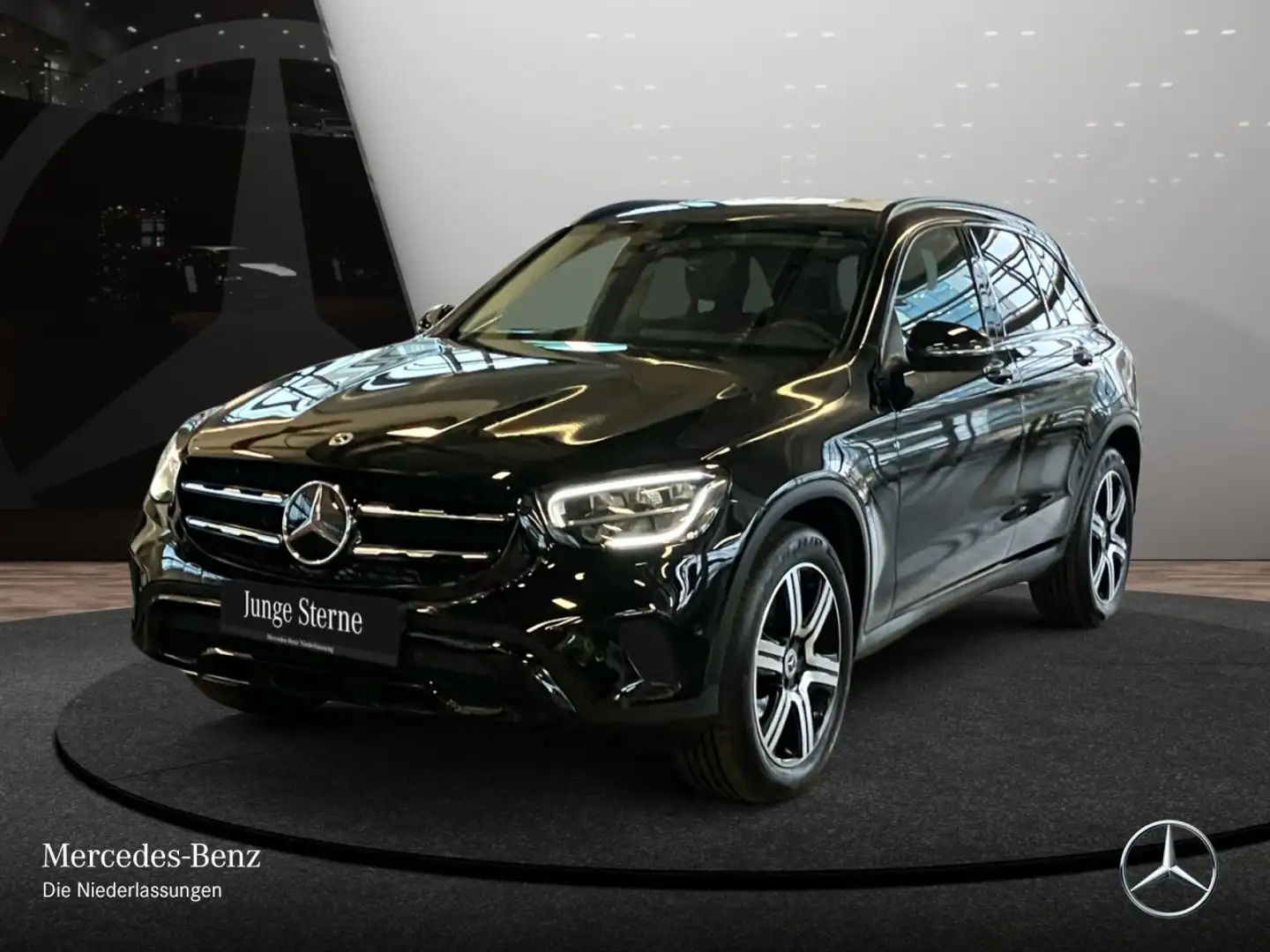 Mercedes-Benz GLC 300 e 4M NIGHT+360+LED+KEYLESS+9G Schwarz - 2