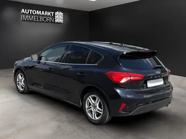 Ford Focus view 5