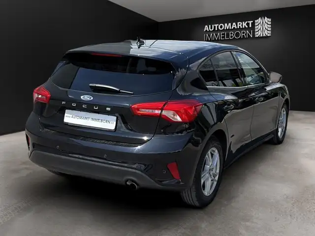 Ford Focus view 11