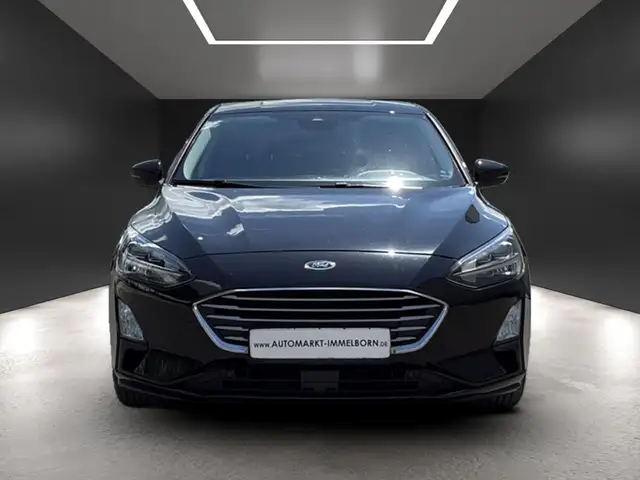 Ford Focus view 8