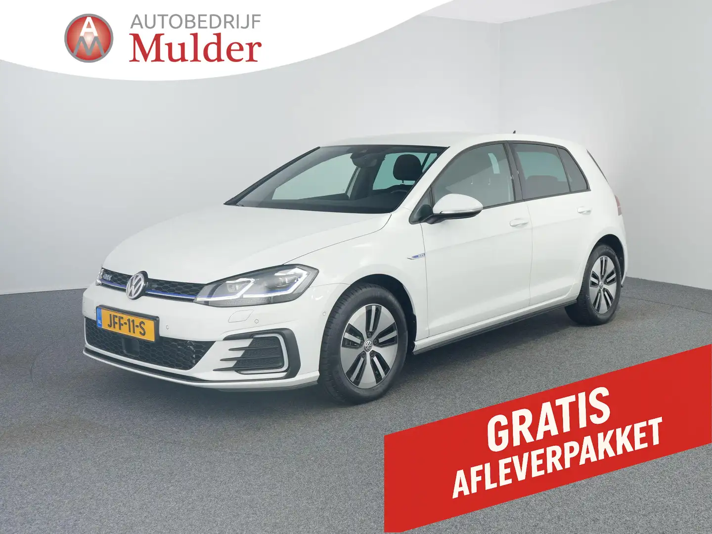 Volkswagen Golf GTE 1.4 eHybrid | Dealer onderhouden | Standkachel  | Blanco - 1