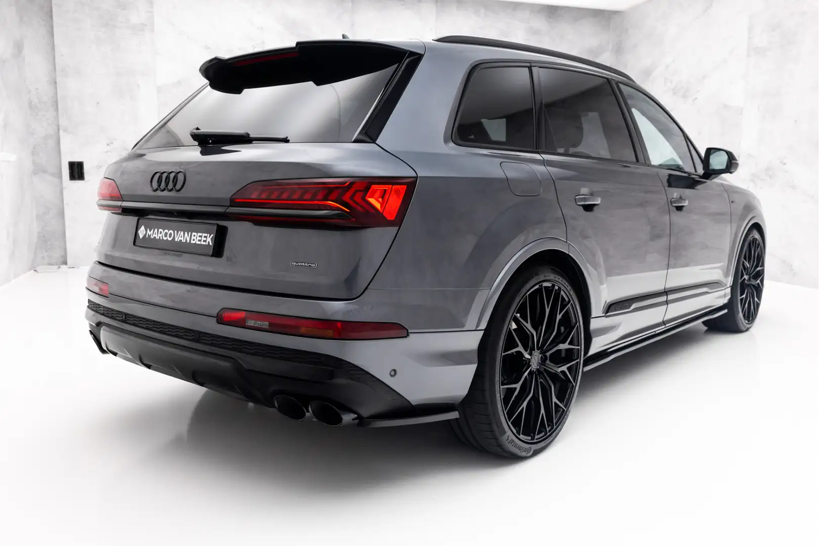 Audi Q7 55 TFSIe Quattro S-Line | Pano | E-Trekhaak | Luch Grijs - 2