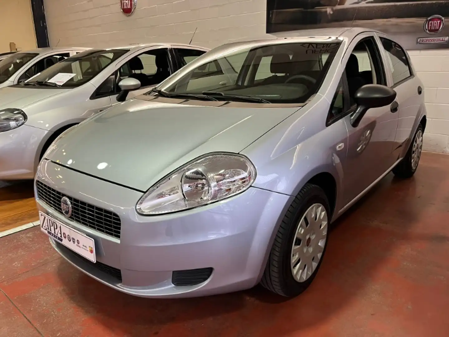 Fiat Grande Punto 1.2 5 porte Active Grigio - 1