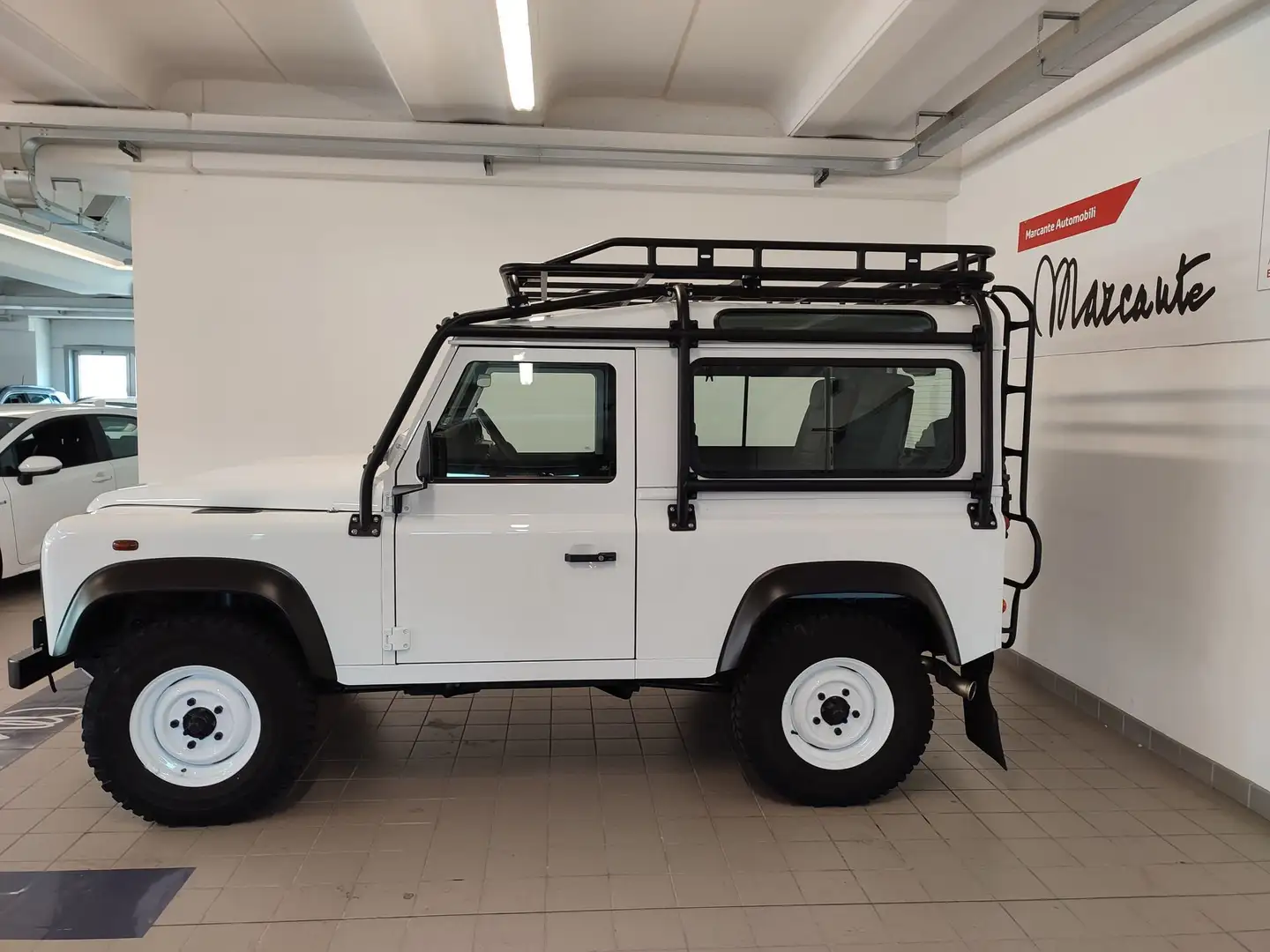 Land Rover Defender DEFENDER 90 2.2 TD4 E N1 Bianco - 2