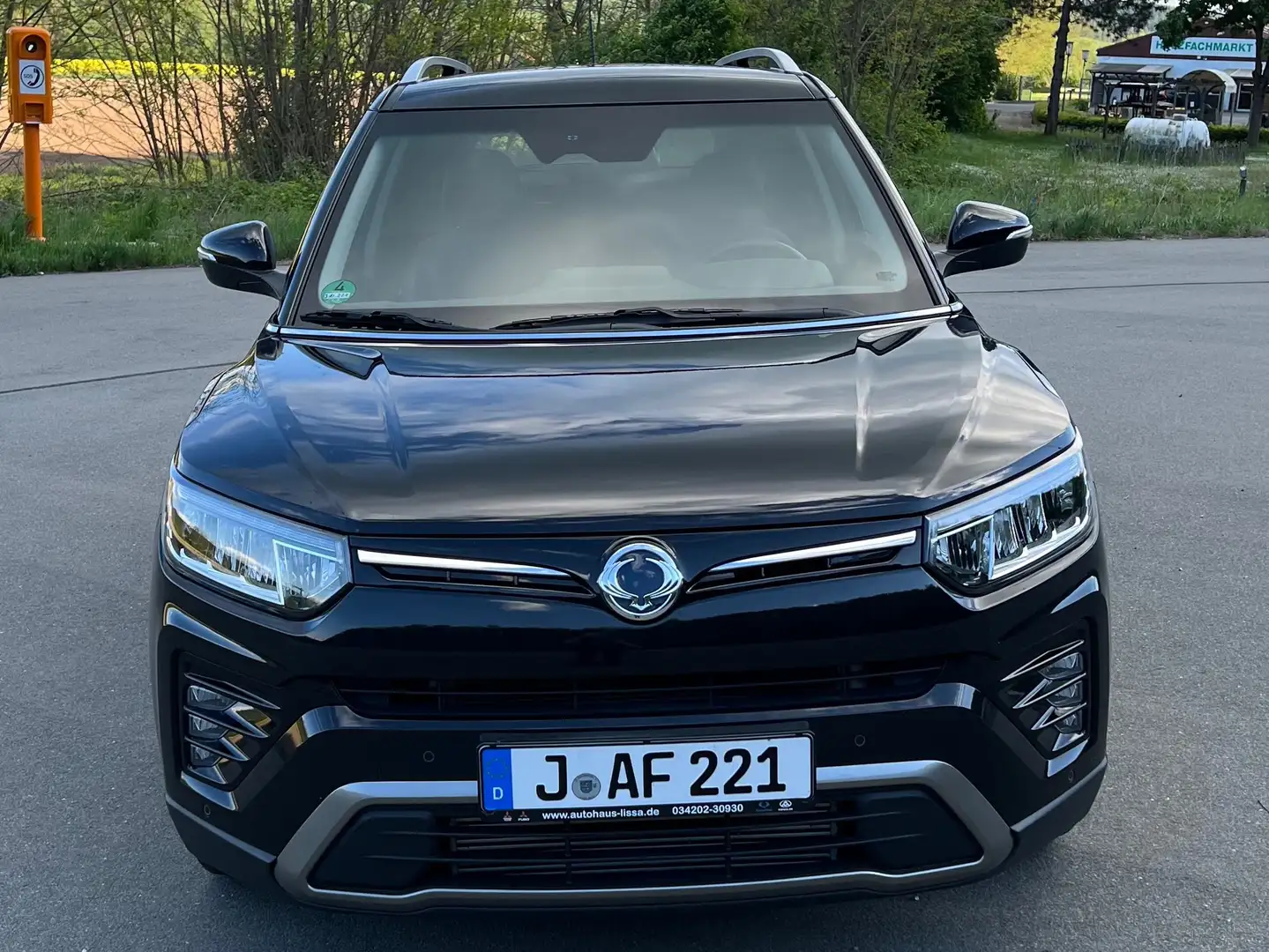SsangYong Tivoli Tivoli Grand 1.5 B 163 PS Blackline 6 A/T 2WD Schwarz - 2