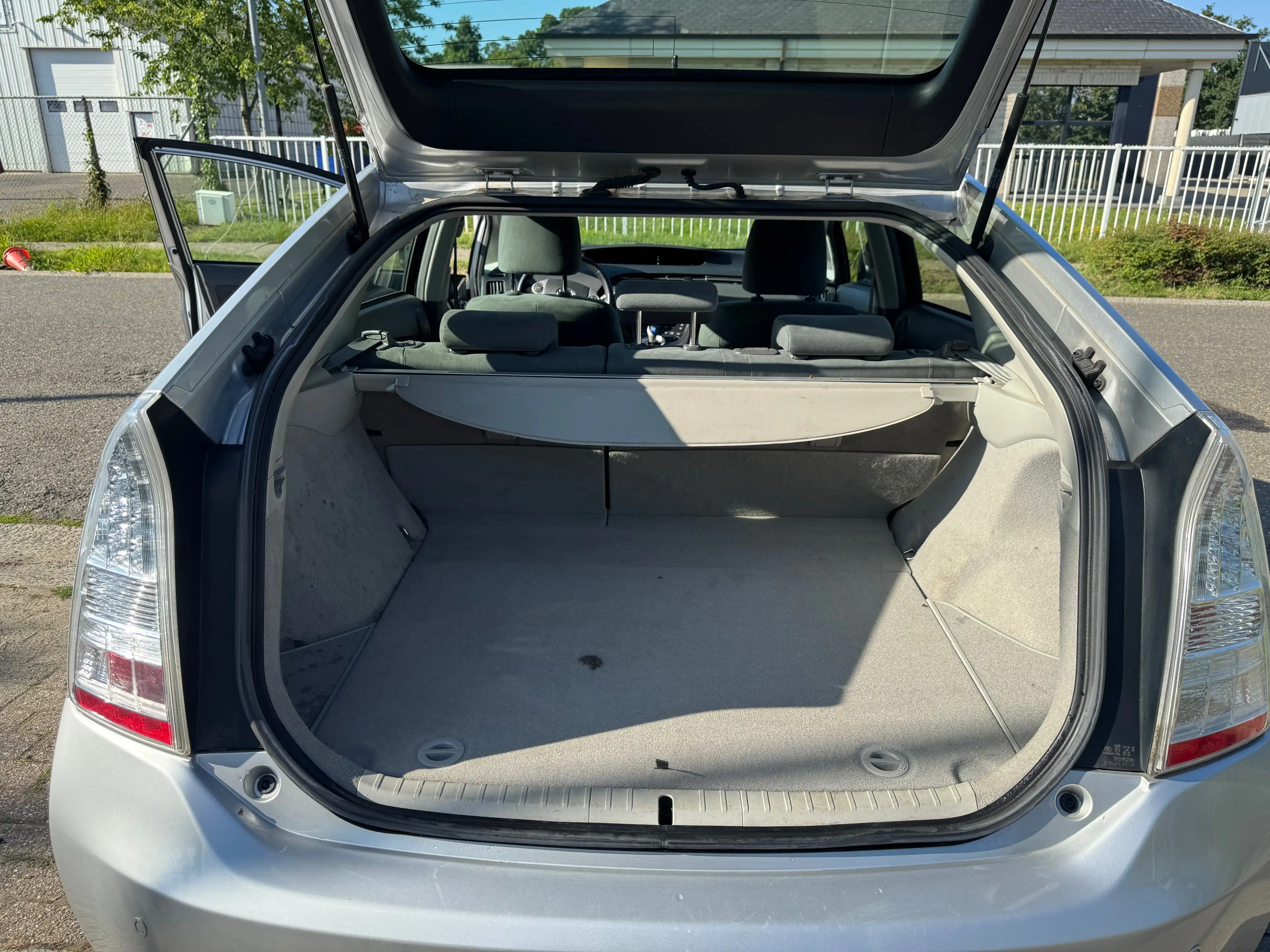 Toyota Prius Prius Hybrid 1.8i VVT-i Comfort — photo 12