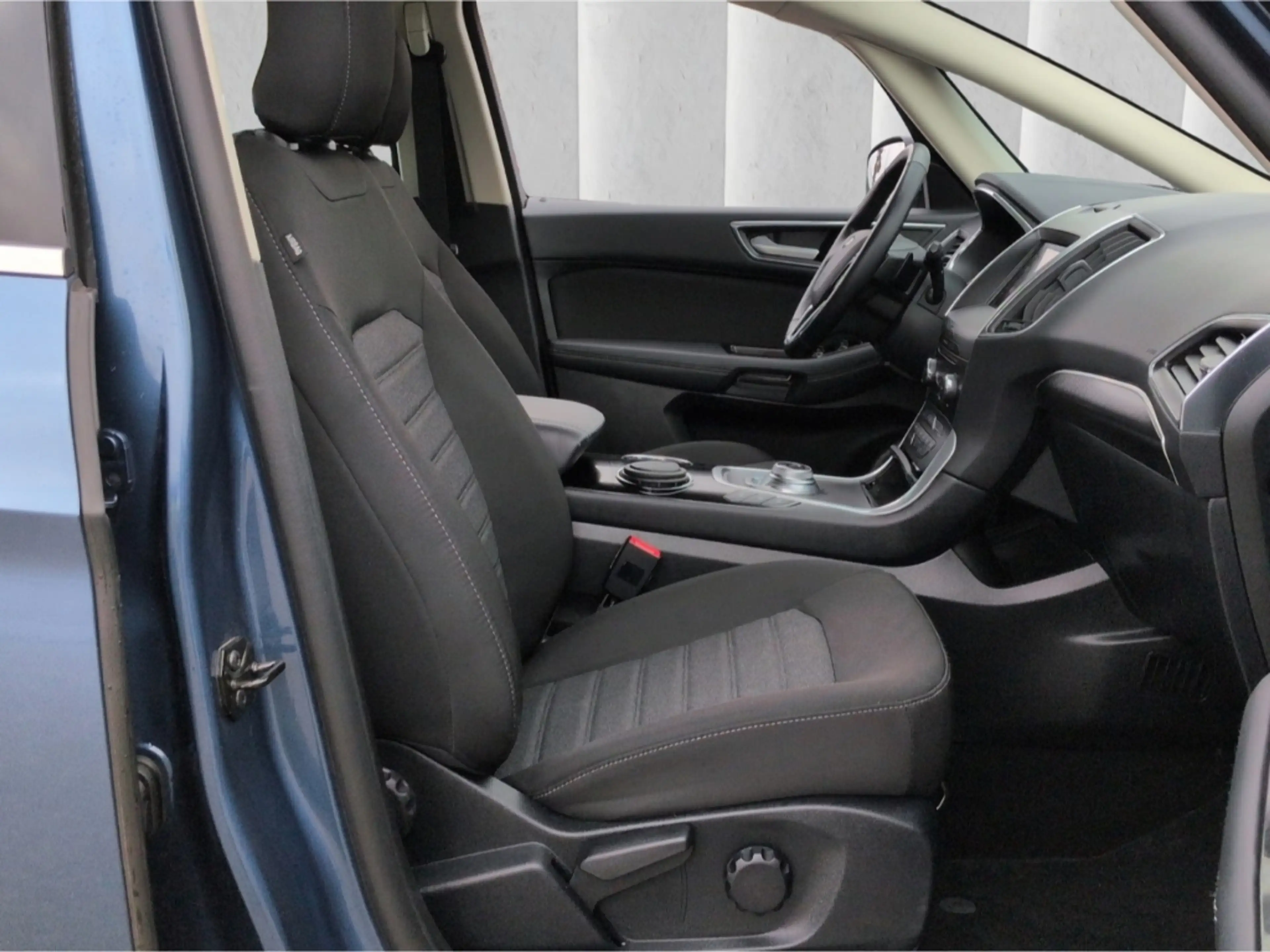 Ford S-Max Titanium AWD 2.0D*Autom AHK Navi R-Kam SHZ — photo 7