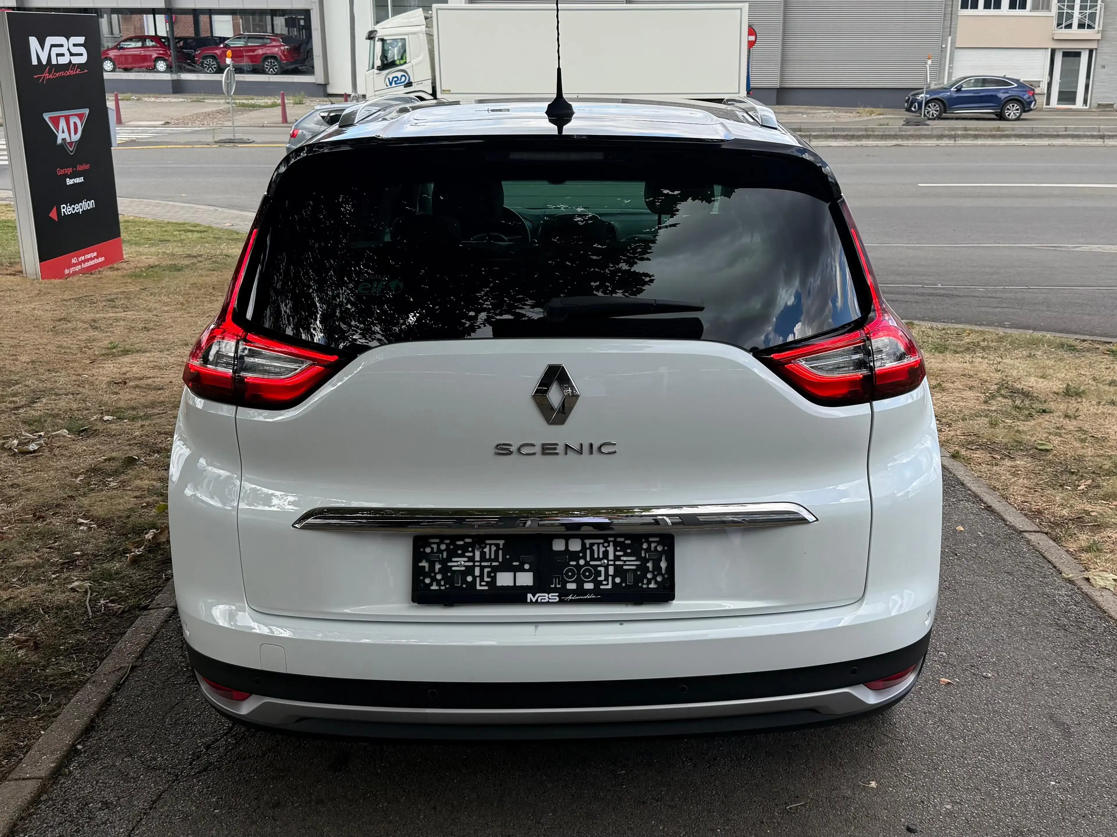 Renault Scenic *7PLACES* TVAC* AUTO* CRUISE* CAMERA* LED* GARANTIE 12 MOIS* — photo 8