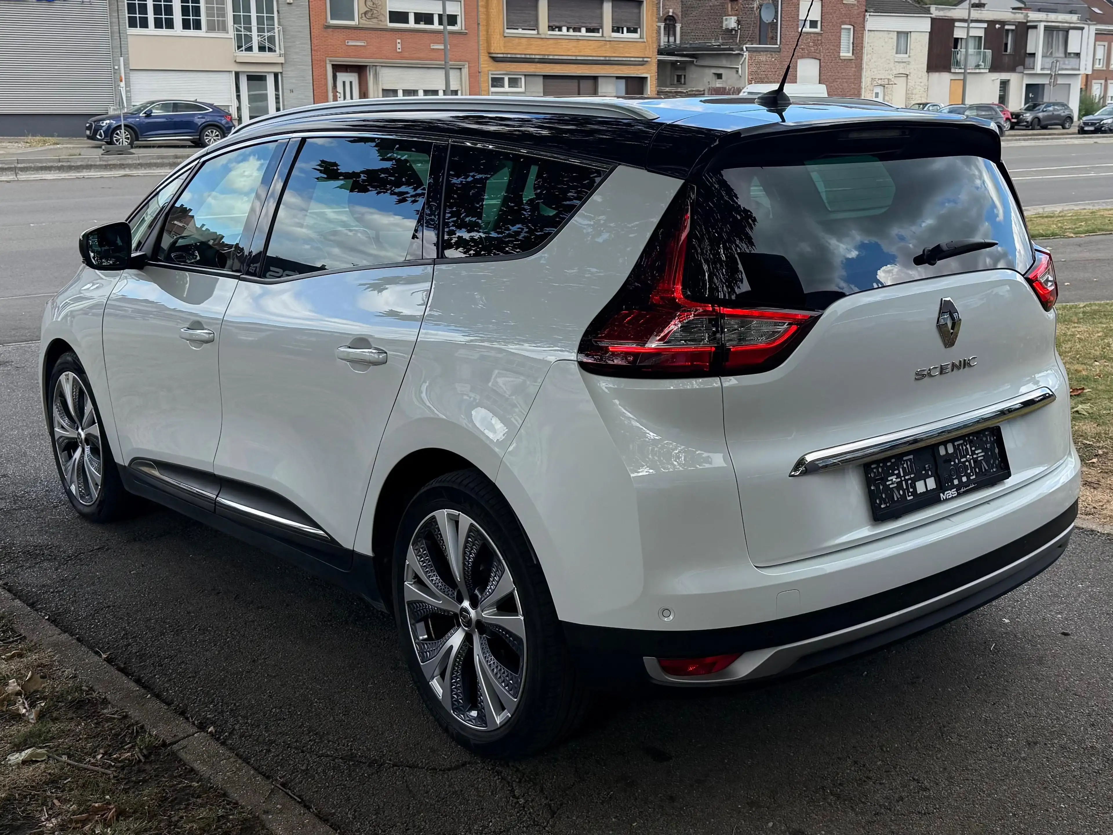 Renault Scenic *7PLACES* TVAC* AUTO* CRUISE* CAMERA* LED* GARANTIE 12 MOIS* — photo 10
