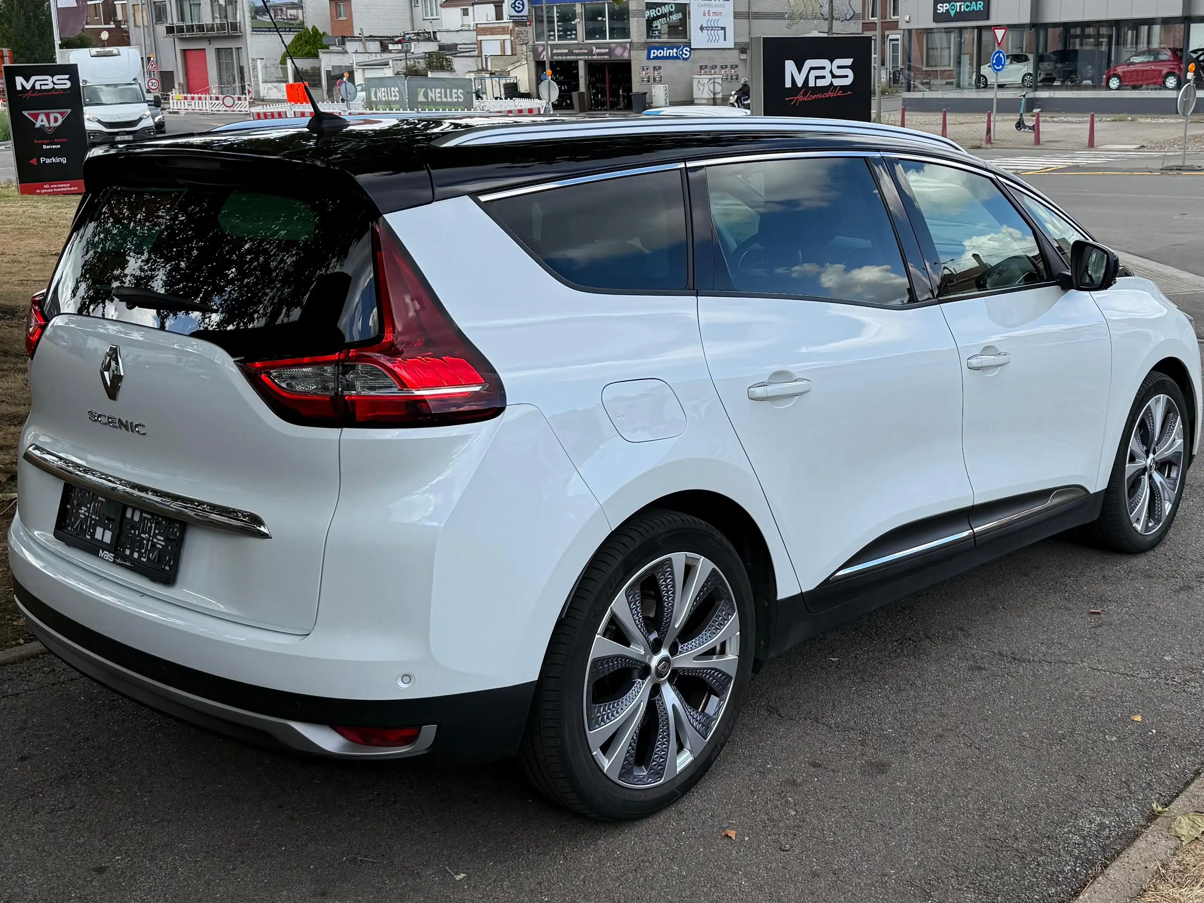 Renault Scenic *7PLACES* TVAC* AUTO* CRUISE* CAMERA* LED* GARANTIE 12 MOIS* — photo 6