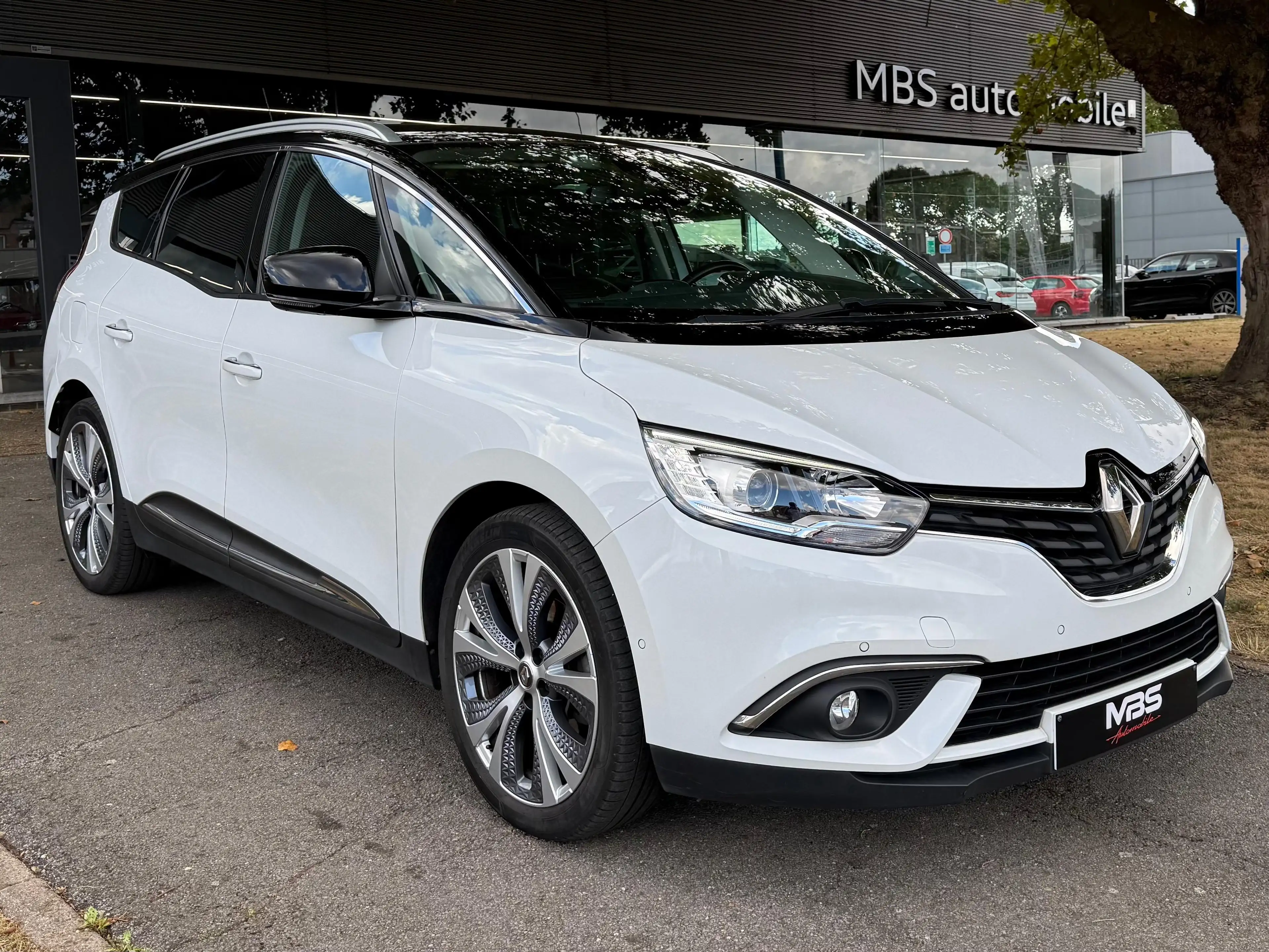 Renault Scenic *7PLACES* TVAC* AUTO* CRUISE* CAMERA* LED* GARANTIE 12 MOIS* — photo 5
