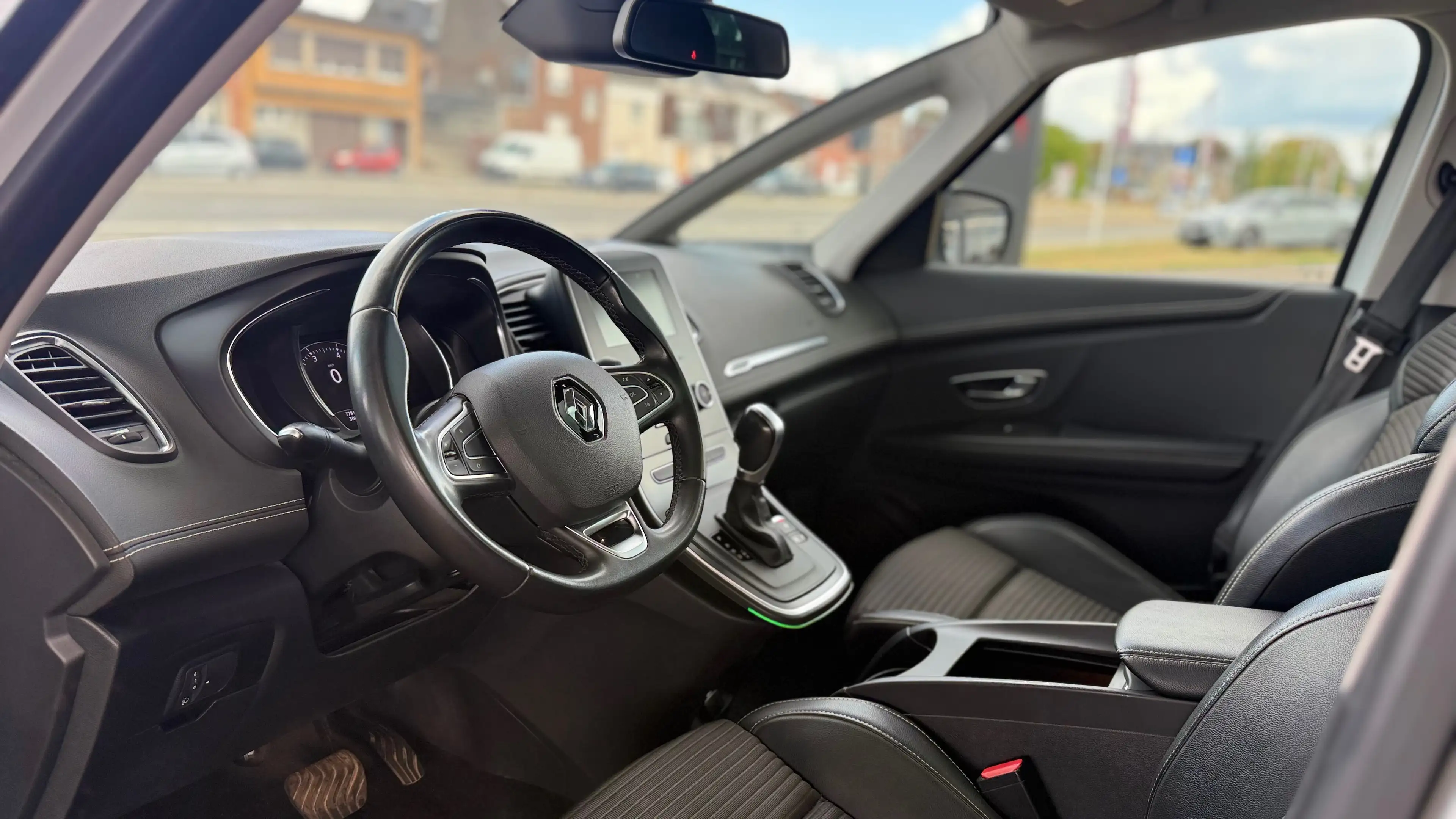 Renault Scenic *7PLACES* TVAC* AUTO* CRUISE* CAMERA* LED* GARANTIE 12 MOIS* — photo 12