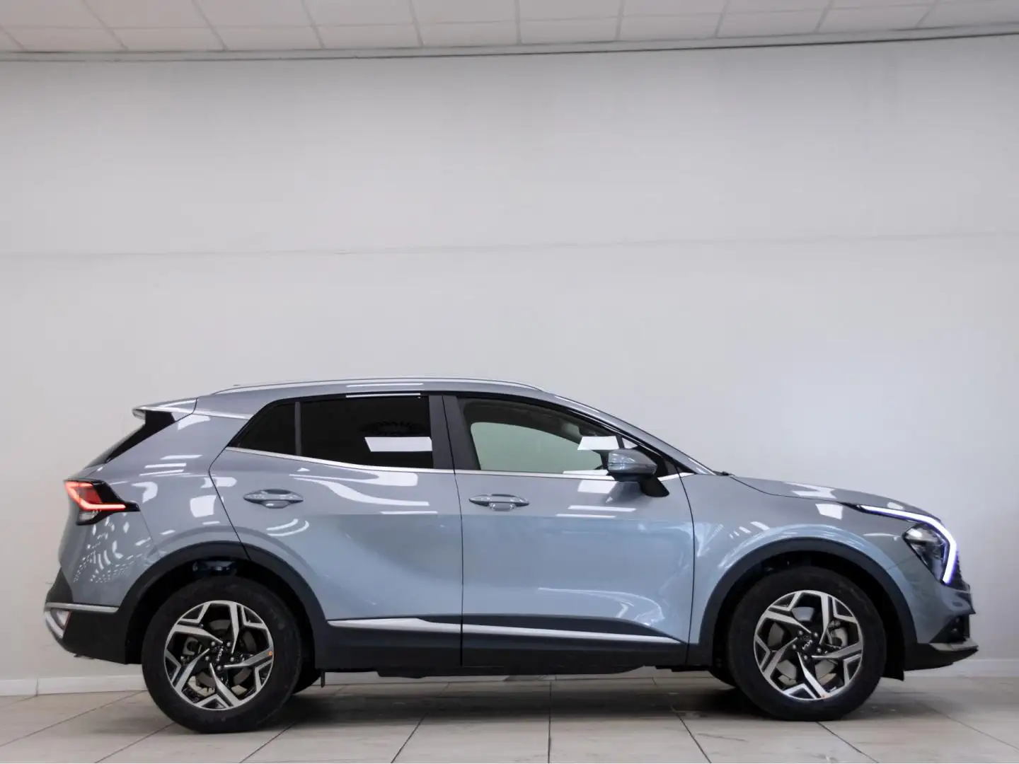 Kia Sportage 1.6 T-GDi Concept 150 Plateado - 2