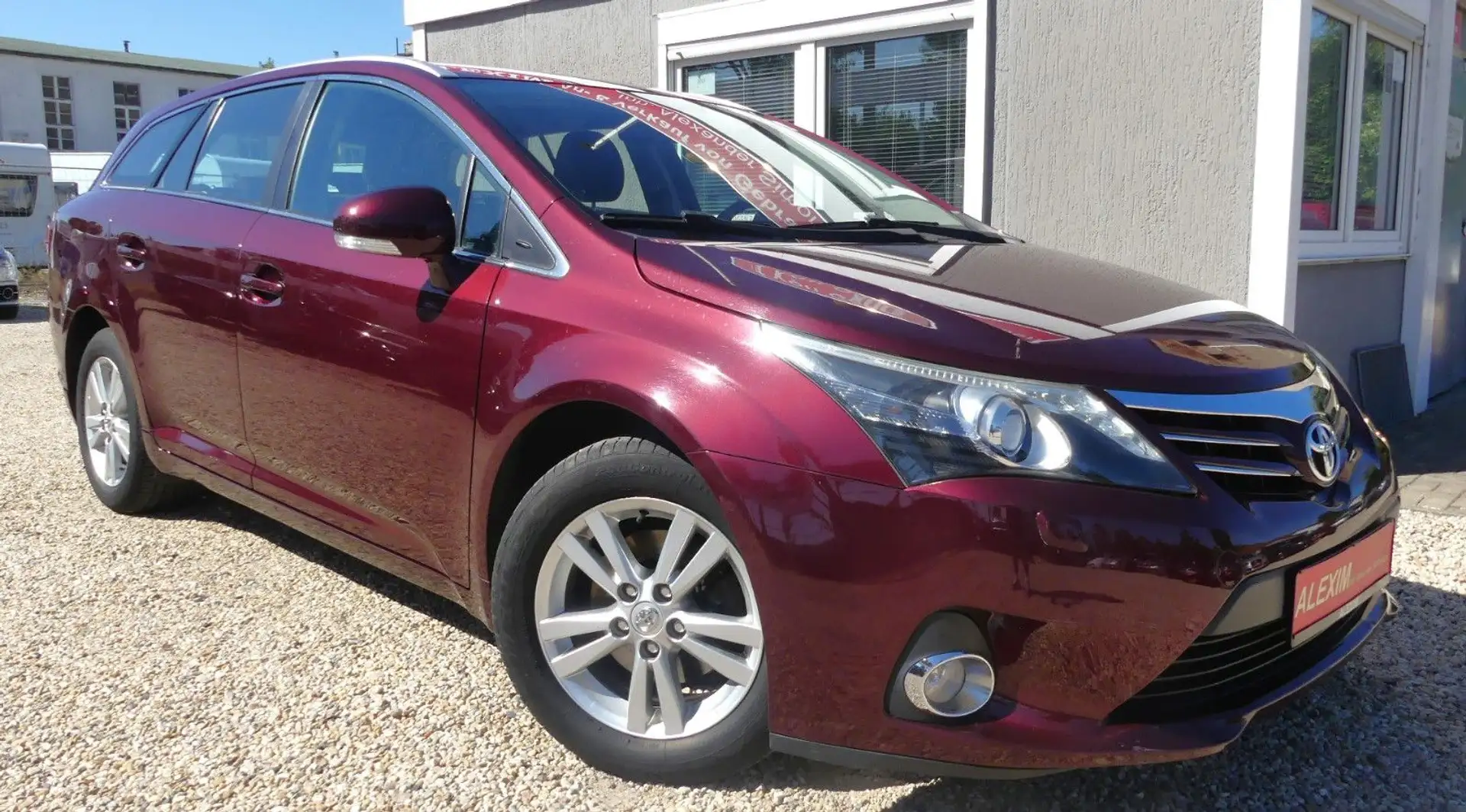 Toyota Avensis Kombi/Xenon/Navi/SHZ/Kamera Rosso - 2