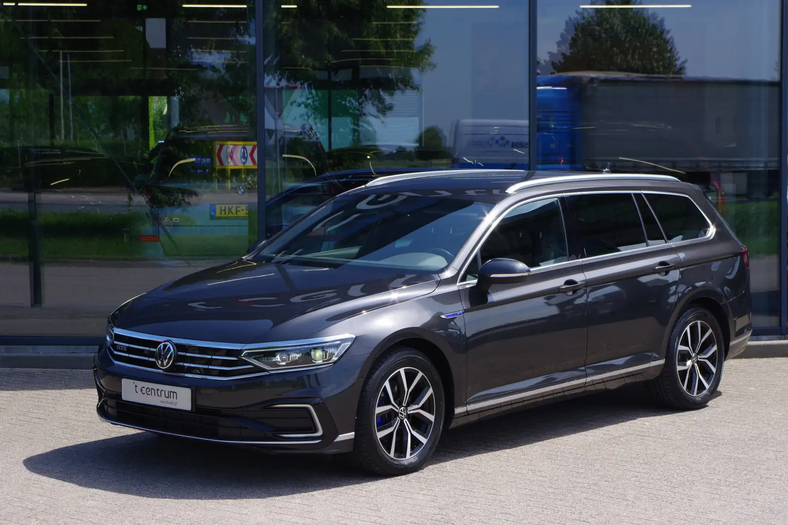 Volkswagen Passat Variant 1.4 TSI PHEV GTE 218 PK BNS, Leder/Alcantara, Adap Grijs - 1