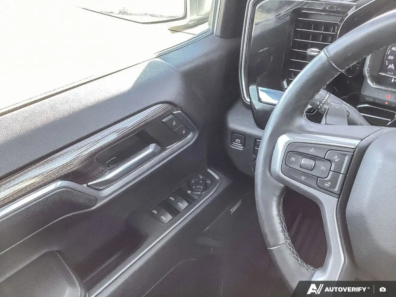Chevrolet Silverado 1500 снимка Chevrolet Silverado 1500