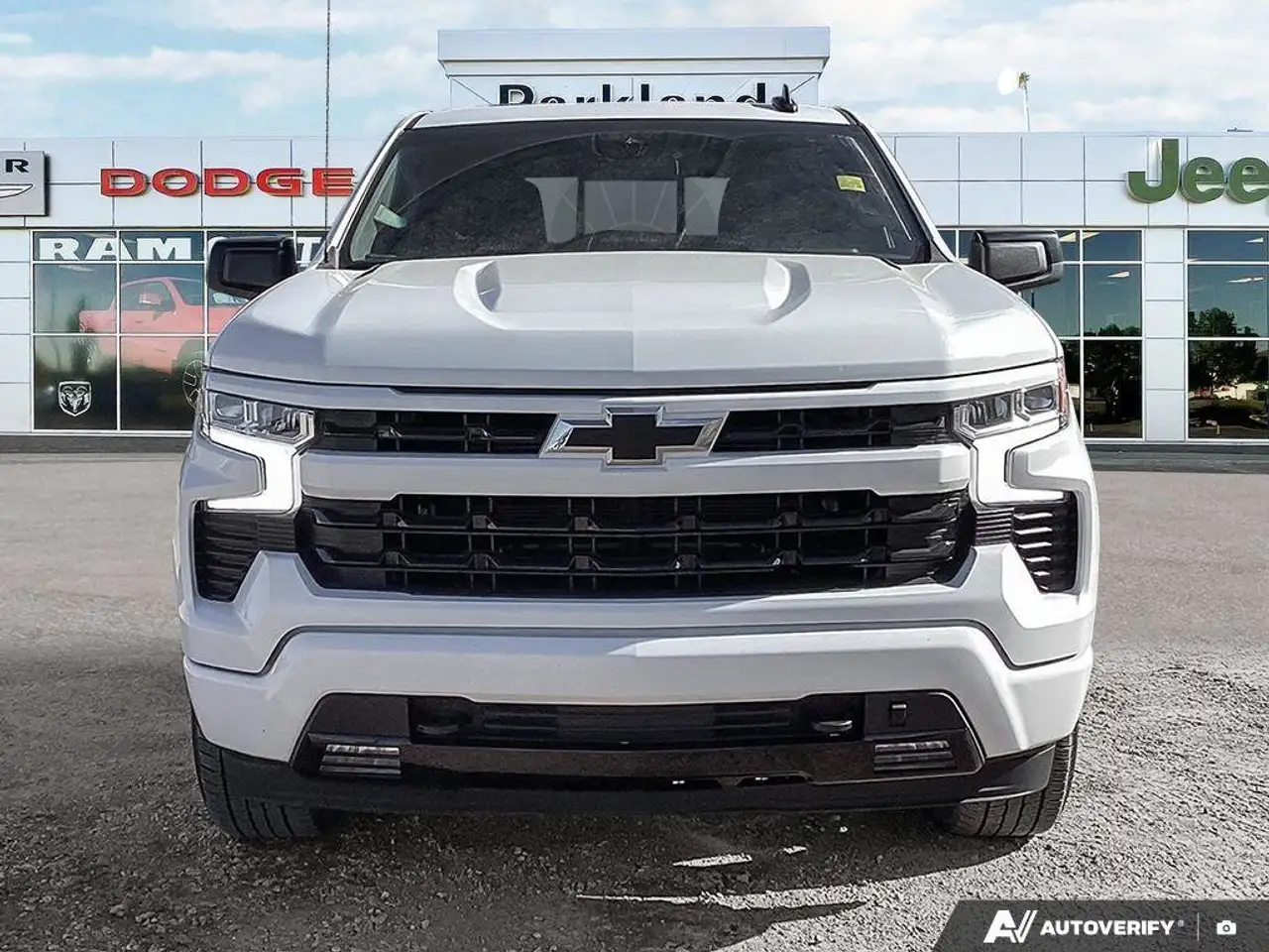 Chevrolet Silverado 1500 снимка Chevrolet Silverado 1500