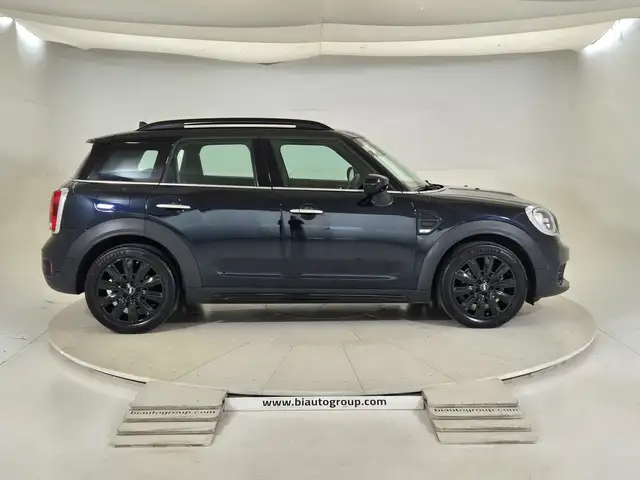 Mini Cooper Cooper view 6